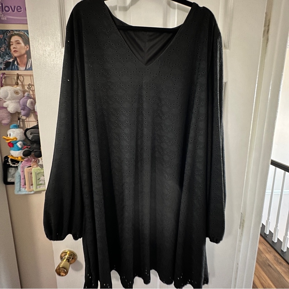 SHEIN Curve Women’s Black Long-Sleeve Eyelet Lace Dress